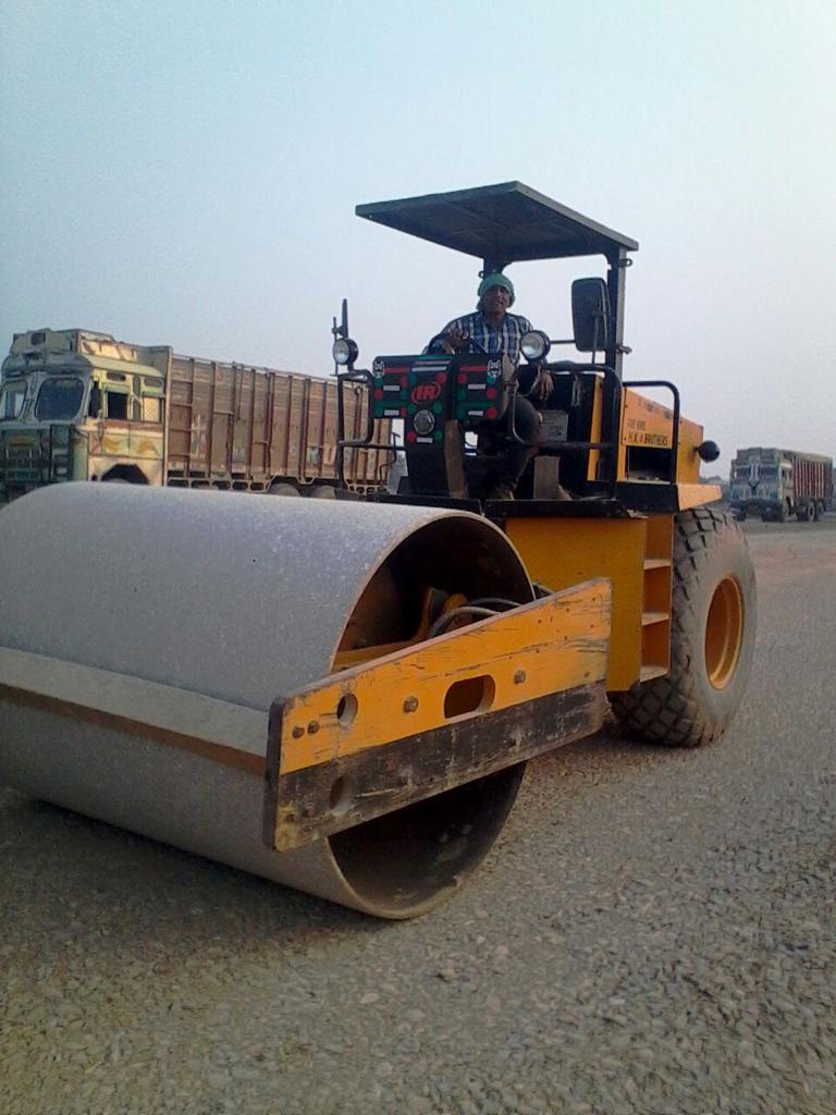 Vibratory Soil Compactor
